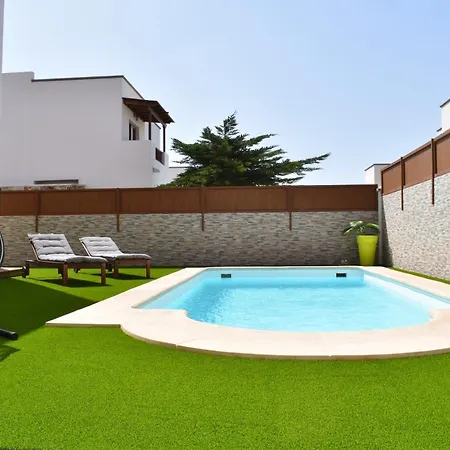 Tilley Private Pool Villa *