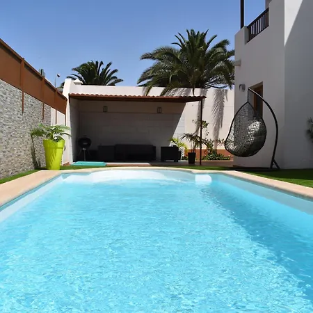 Tilley Private Pool فيلة كوستا تاغيسي