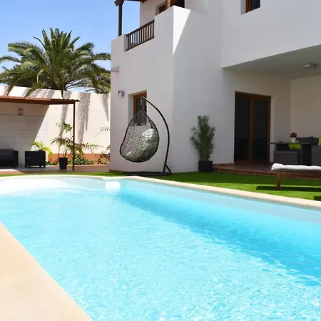 Tilley Private Pool